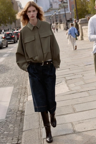 Бомбер с низом в складку