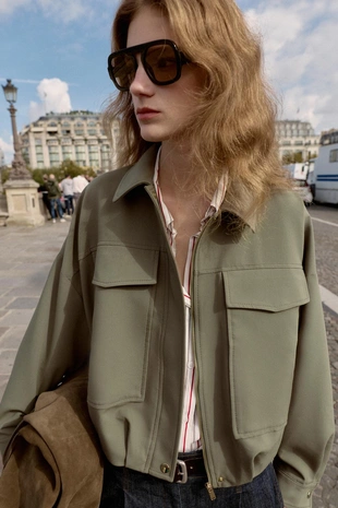 Бомбер с низом в складку