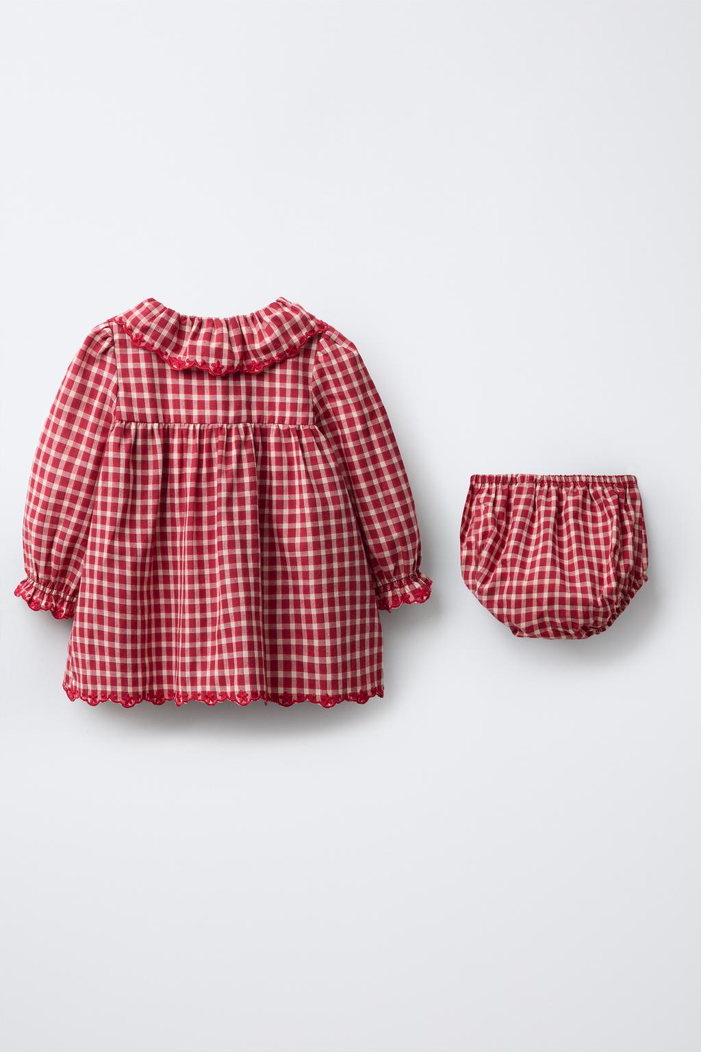 ПЛАТЬЕ И ТРУСЫ В КЛЕТКУ С ВЫШИВКОЙ