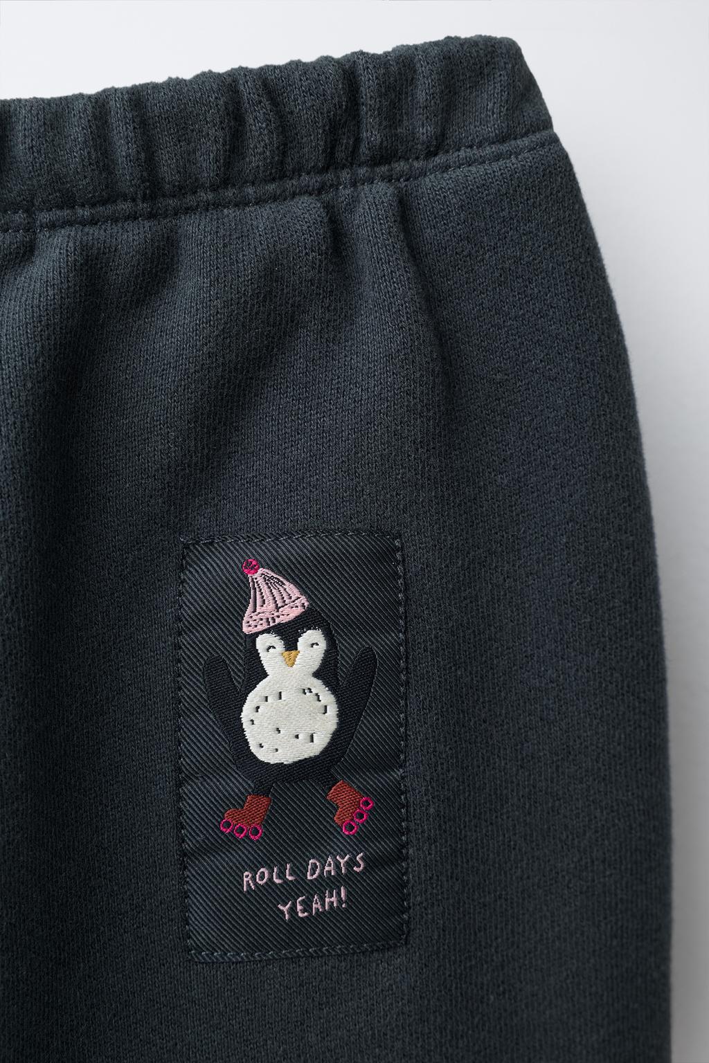 БРЮКИ-ДЖОГГЕРЫ С ЭТИКЕТКОЙ «ПИНГВИН»