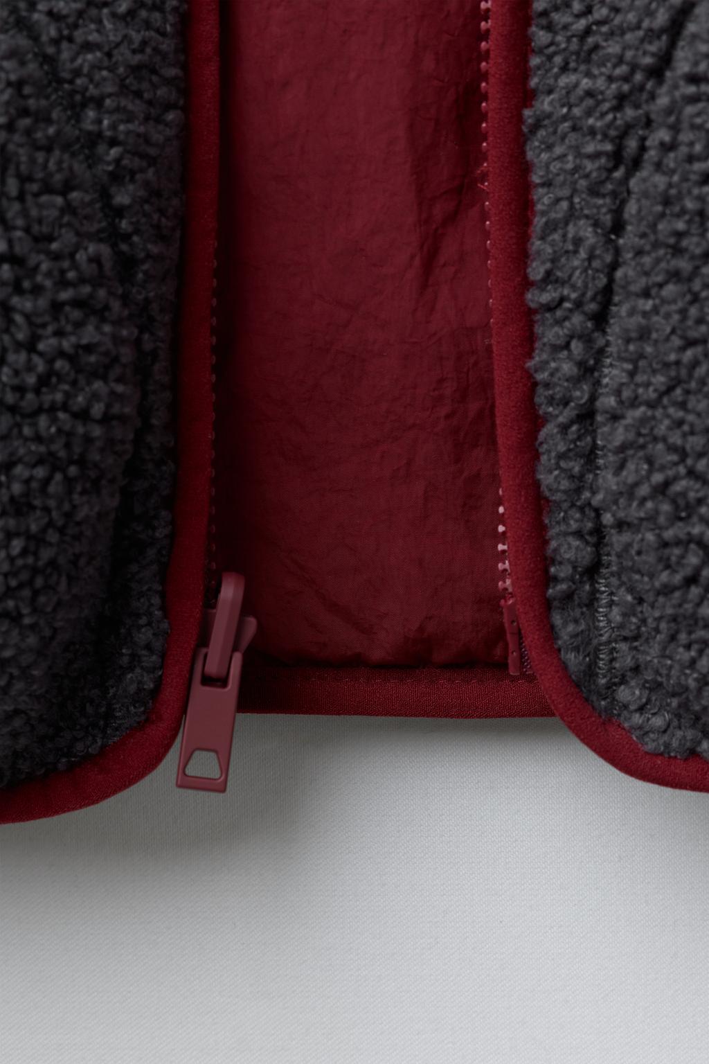 ДВУСТОРОННЯЯ КУРТКА ИЗ ИСКУССТВЕННОЙ ОВЧИНЫ WATER REPELLENT