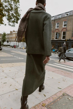 Мягкий трикотажный джемпер поло- Заказать в России