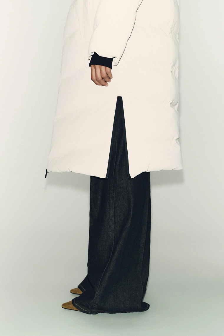 Длинный анорак с капюшоном из резины и термоизоляцией