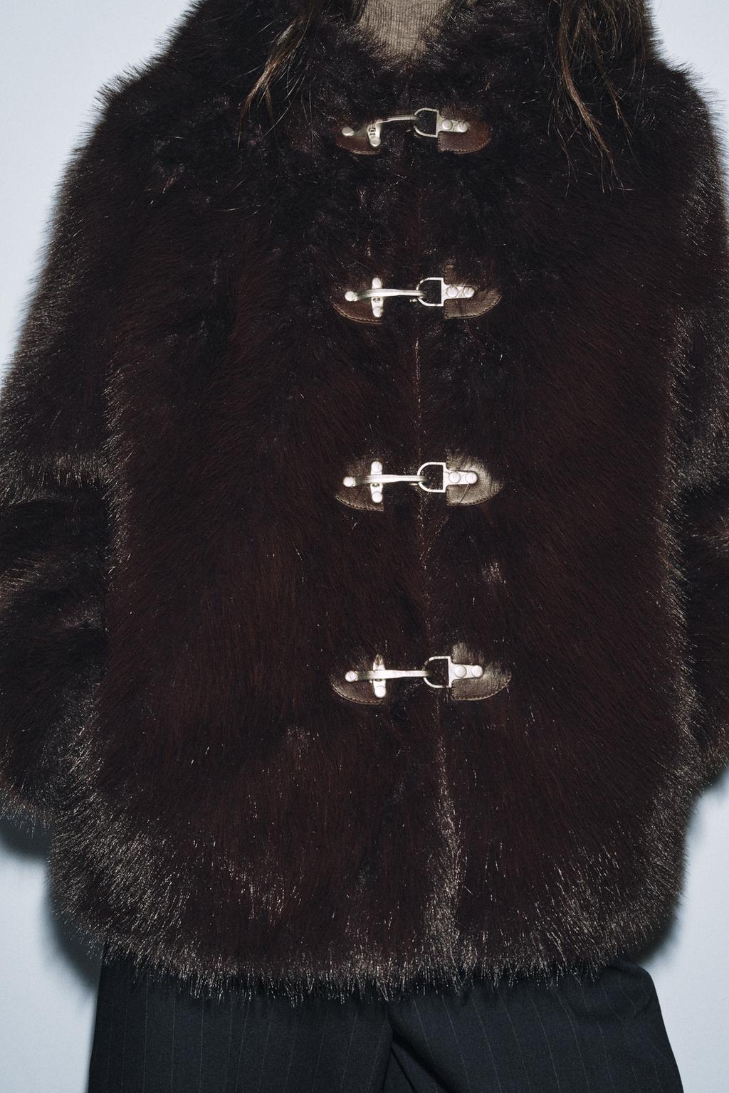 КОРОТКОЕ ПАЛЬТО ИЗ ИСКУССТВЕННОГО МЕХА — ZW COLLECTION