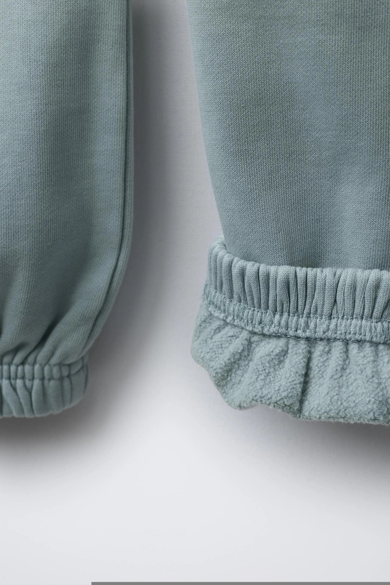 Комплект из худи и джоггеров с сердцем