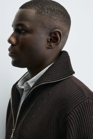 Джемпер вязаный жемчужный с воротником на молнии- Заказать в России