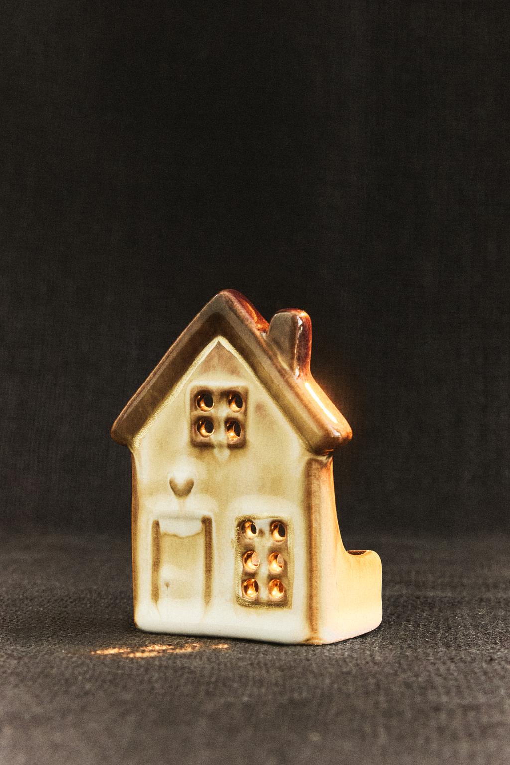 Светильник для чая tealight ceramic christmas house с сердцем