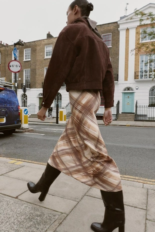 Атласная юбка миди- Заказать в России