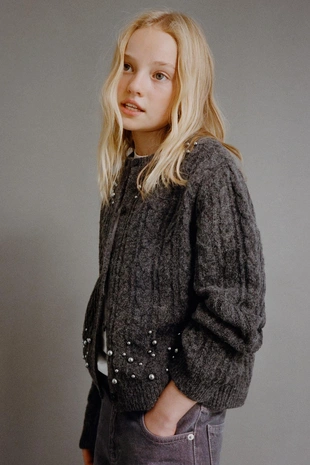 Купить Zara Вязаный кардиган с жемчугом и узором «косы»