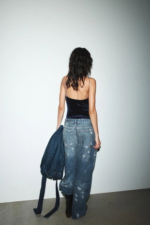 Бархатное боди на бретелях- Заказать в России