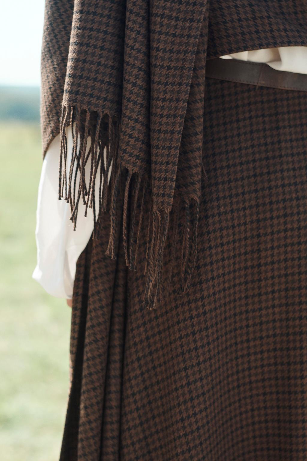 Юбка с асимметричным подолом и бахромой из коллекции limited edition