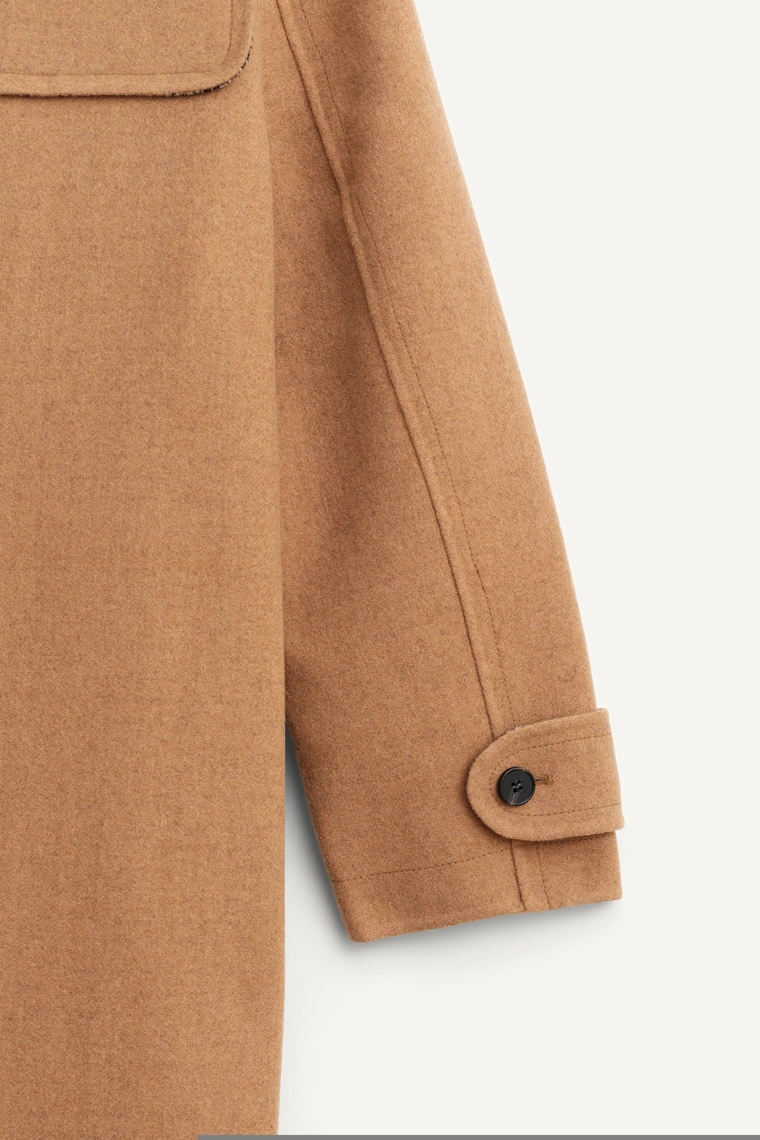 Пальто из шерсти в лимитированной коллекции