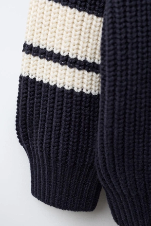 Джерси в стиле «варсити» с нашивкой- Заказать в России