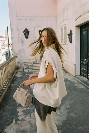 Накидка асимметричного кроя из ткани интерлок- Заказать в России