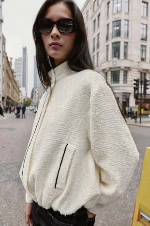 Структурный бомбер с контрастной оделом- Заказать в России