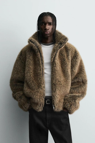 Короткое пальто из искусственного меха- Заказать в России