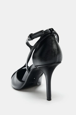 Туфли на высоком каблуке с ремешком вокруг щиколотки- Заказать в России