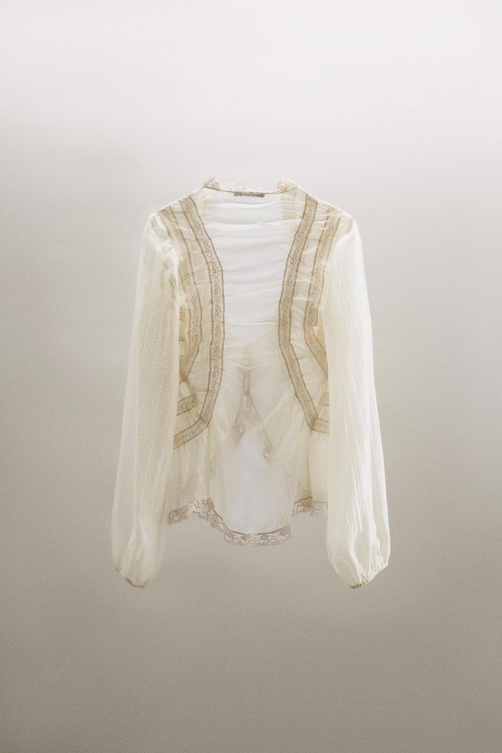 Асимметричная рубашка с кружевом