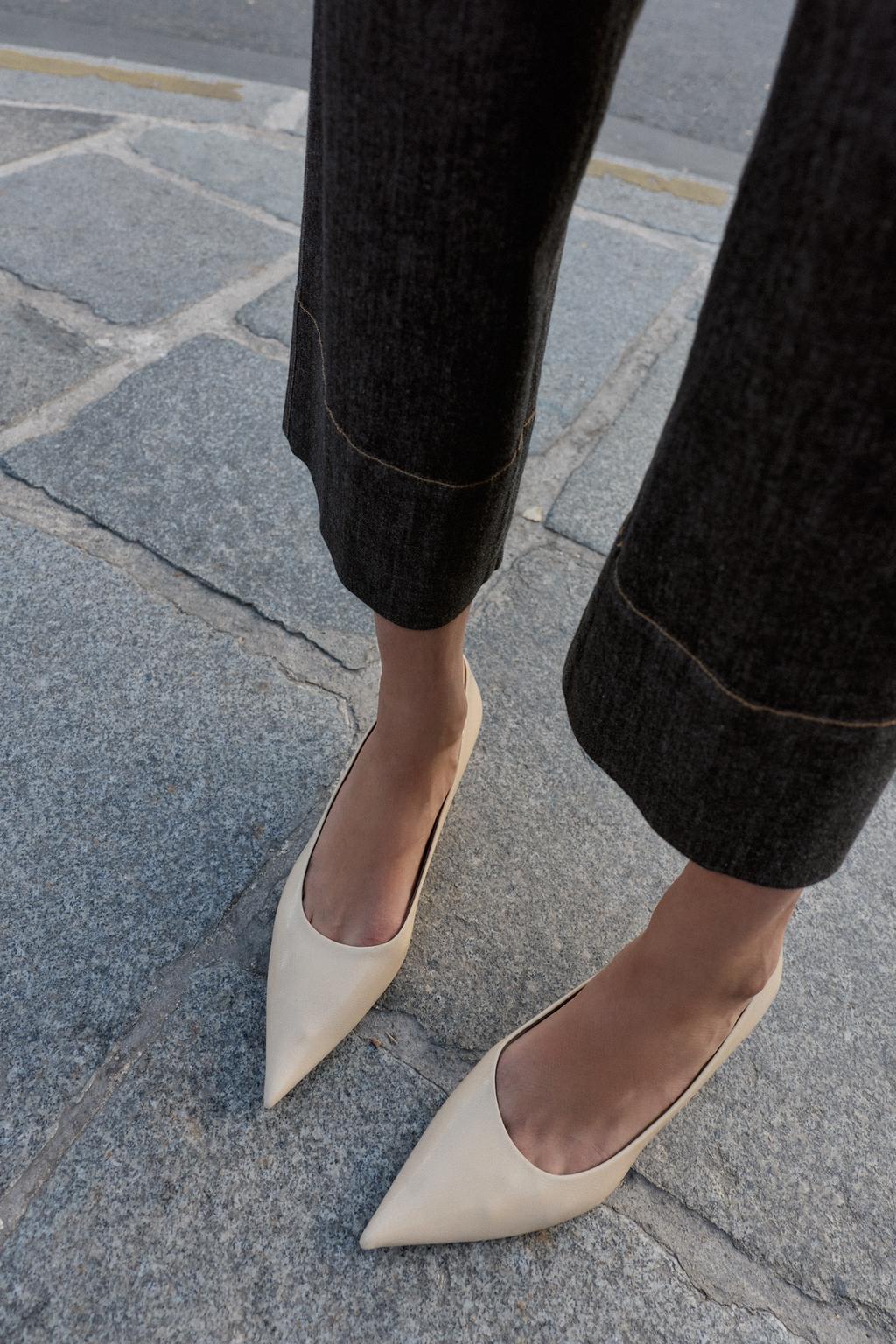 ТУФЛИ НА НИЗКОМ КАБЛУКЕ KITTEN HEEL