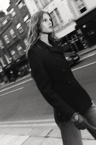 Двубортное пальто из шерсти- Заказать в России