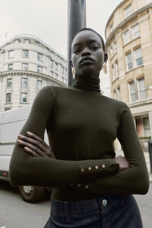 Базовый однотонный свитер