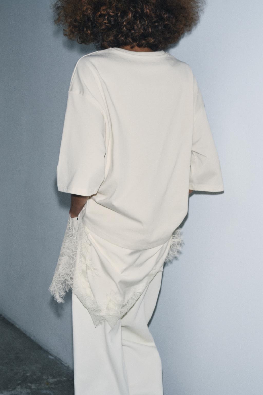 КОМБИНИРОВАННАЯ ФУТБОЛКА С КРУЖЕВОМ