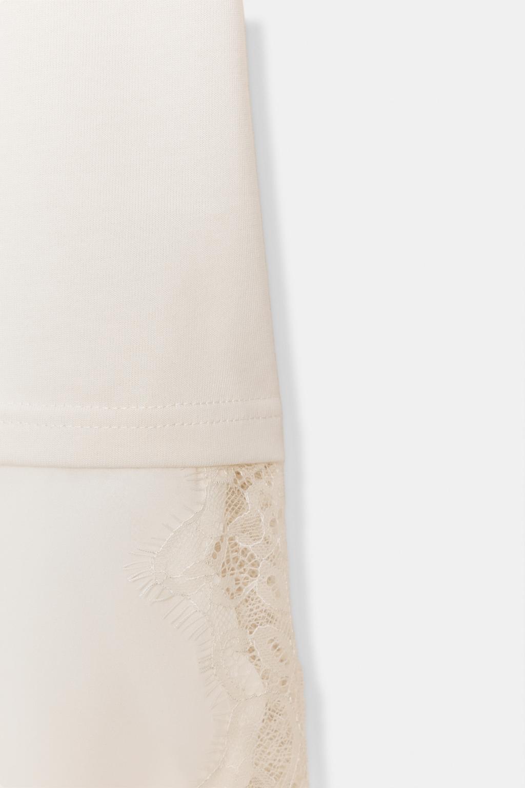 КОМБИНИРОВАННАЯ ФУТБОЛКА С КРУЖЕВОМ