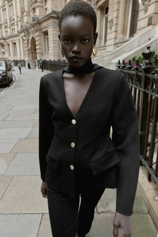 Укороченный блейзер с подплечниками- Заказать в России