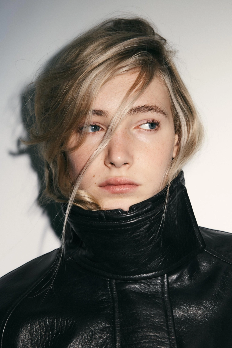 Куртка из 100% кожи с регулируемой талией