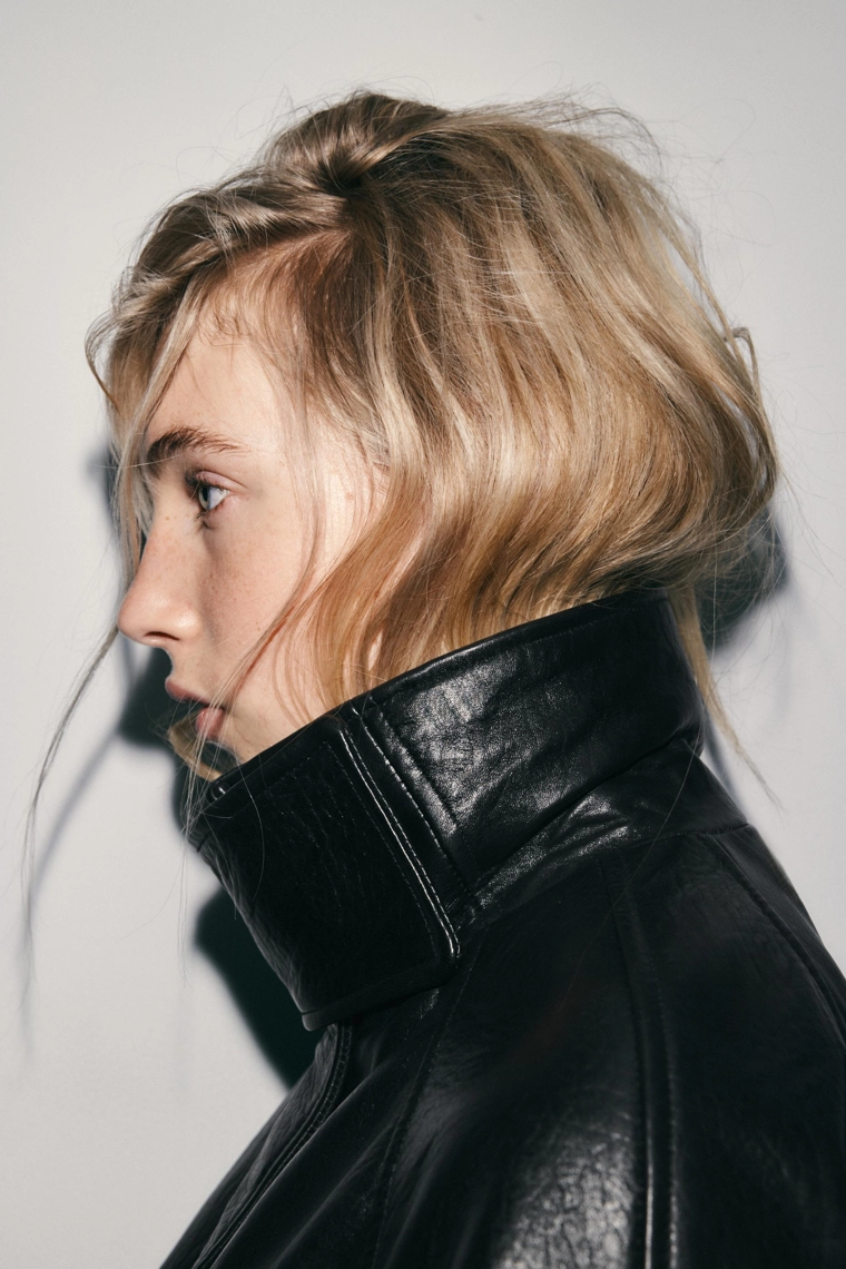 Куртка из 100% кожи с регулируемой талией