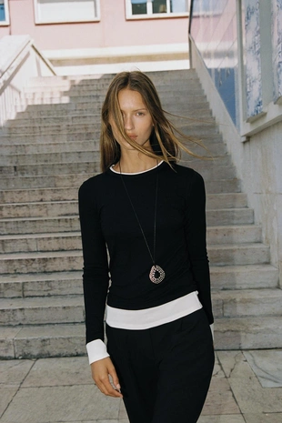 Футболка с двойным контрастом- Заказать в России