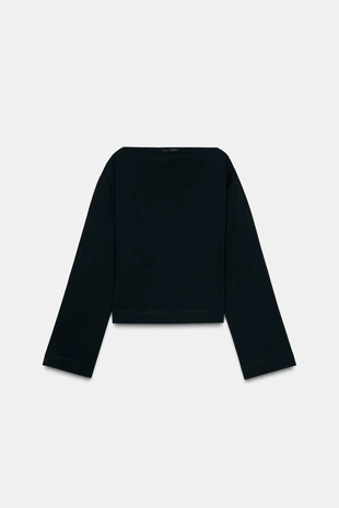 Футболка с вырезом «лодочка»- Заказать в России