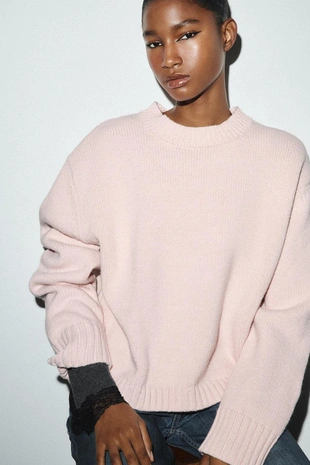 Вязаный джемпер с декором на спинке- Заказать в России