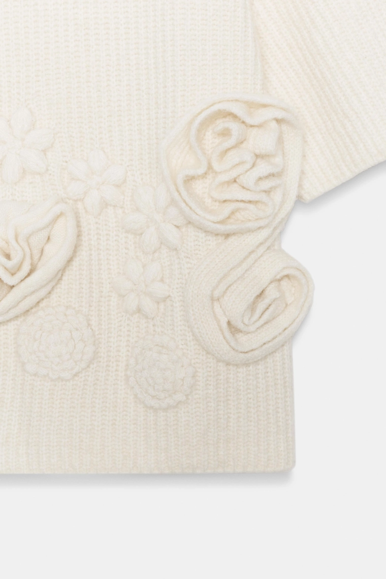 Джемпер с цветочным узором из текстурированных волокон