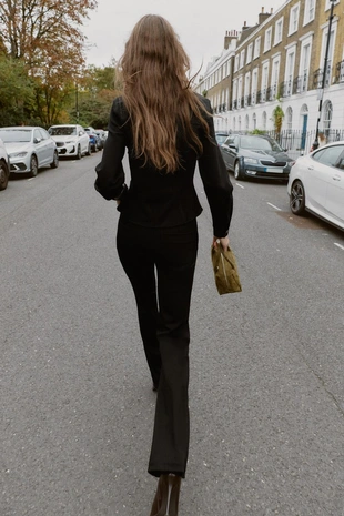 Приталенная рубашка из крепа- Заказать в России