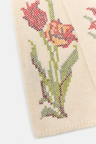 Трикотажный шарф с цветочной вышивкой- Заказать в России