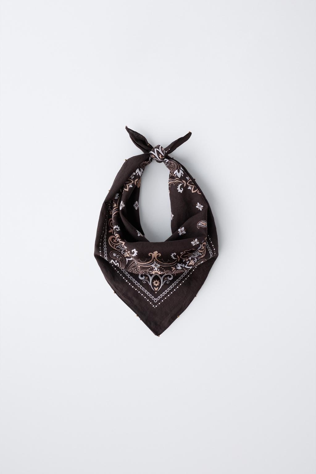 КВАДРАТНАЯ БАНДАНА С ПРИНТОМ