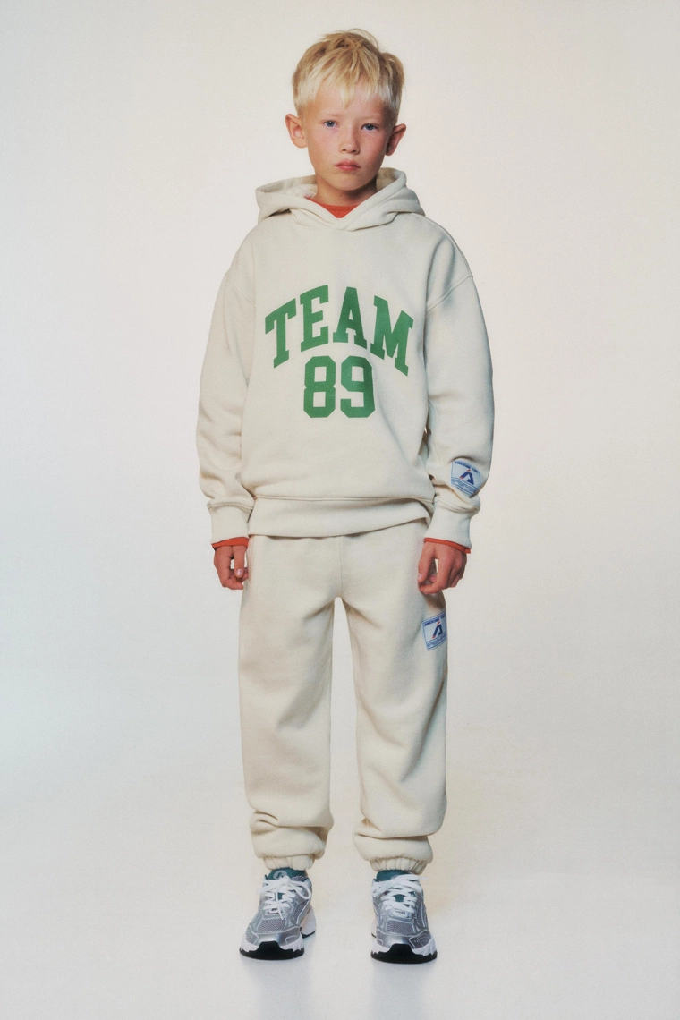 Спортивная толстовка с принтом слогана zara