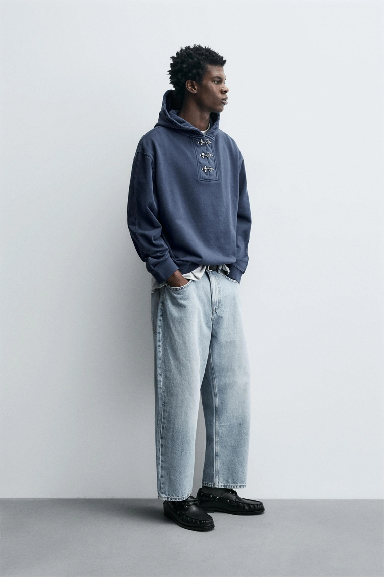 Худи с застежками