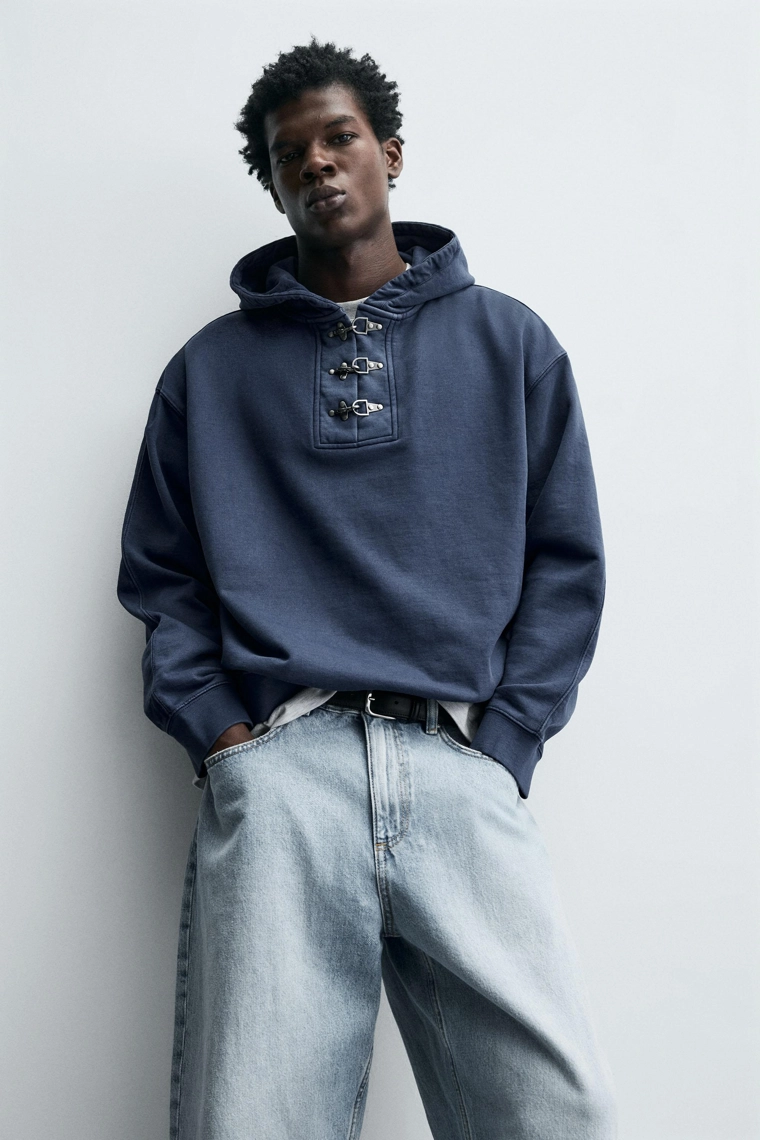 Худи с застежками