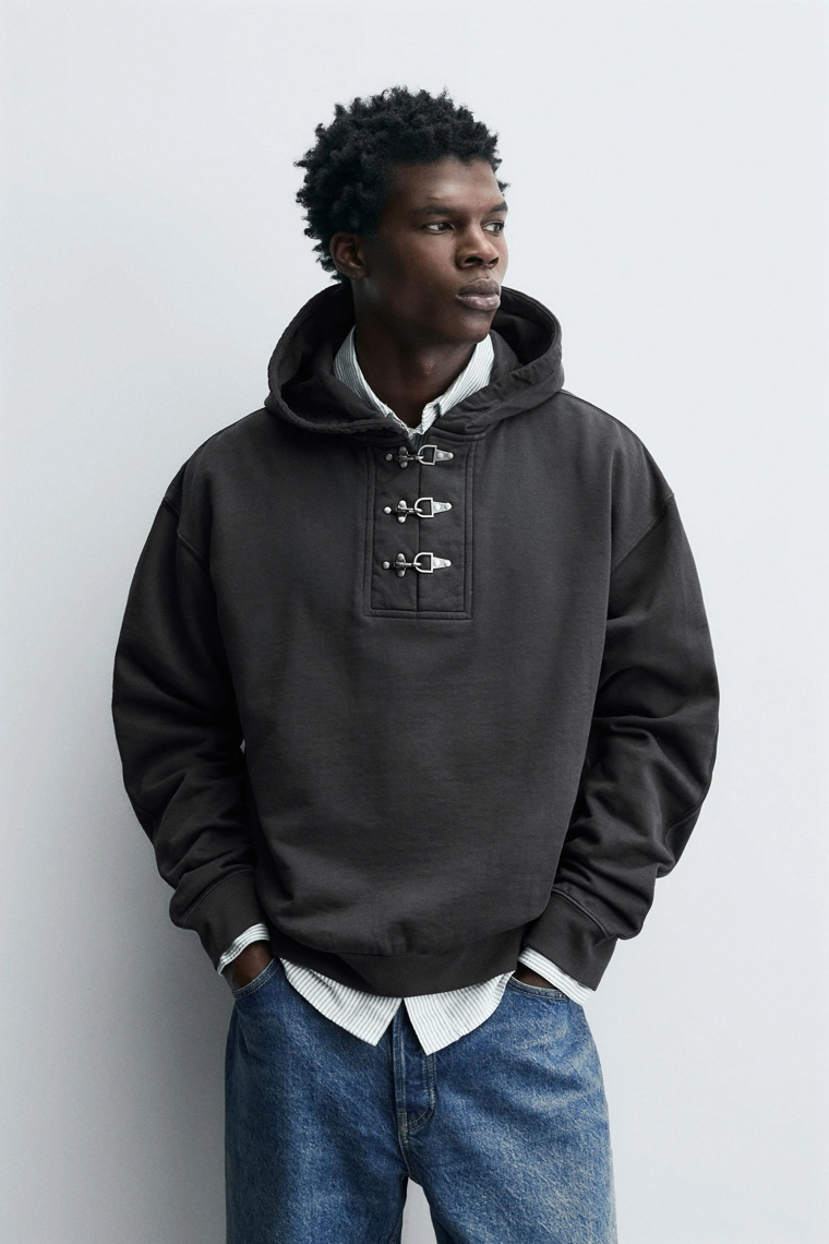 Худи с застежками