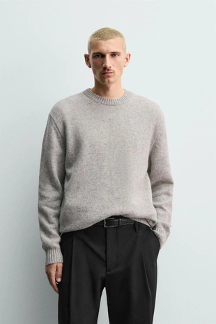 Свитер классического кроя из 100% шерсти- Заказать в России