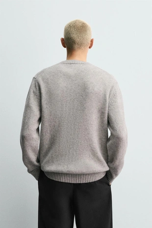 Свитер классического кроя из 100% шерсти- Заказать в России