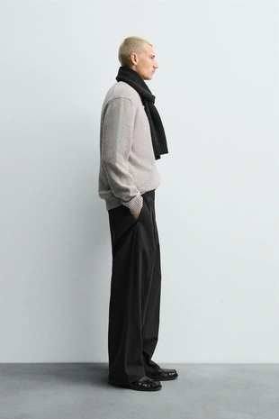 Свитер классического кроя из 100% шерсти- Заказать в России