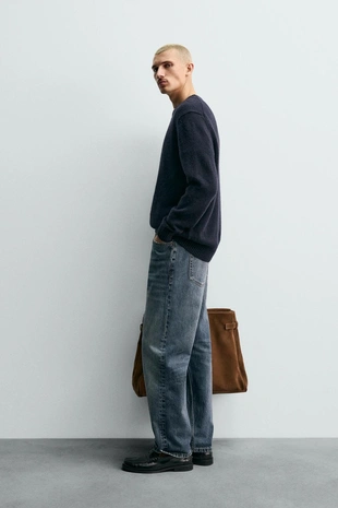 Свитер классического кроя из 100% шерсти