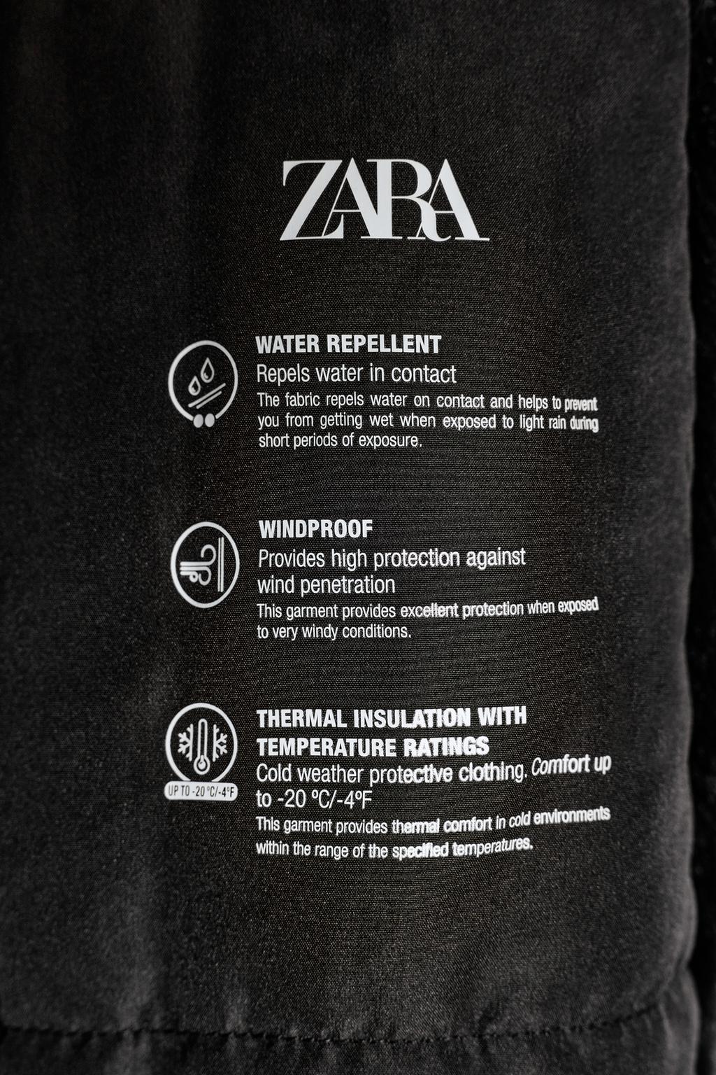 СТЕГАНАЯ КУРТКА С КАПЮШОНОМ С МЕХОВОЙ ОТДЕЛКОЙ, ВОДО- И ВЕТРОЗАЩИТНАЯ