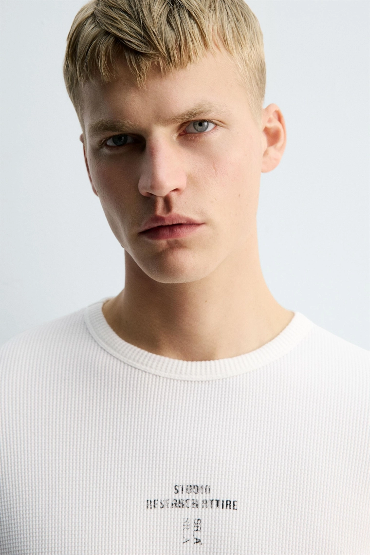 Футболка с длинным рукавом из вафельного трикотажа