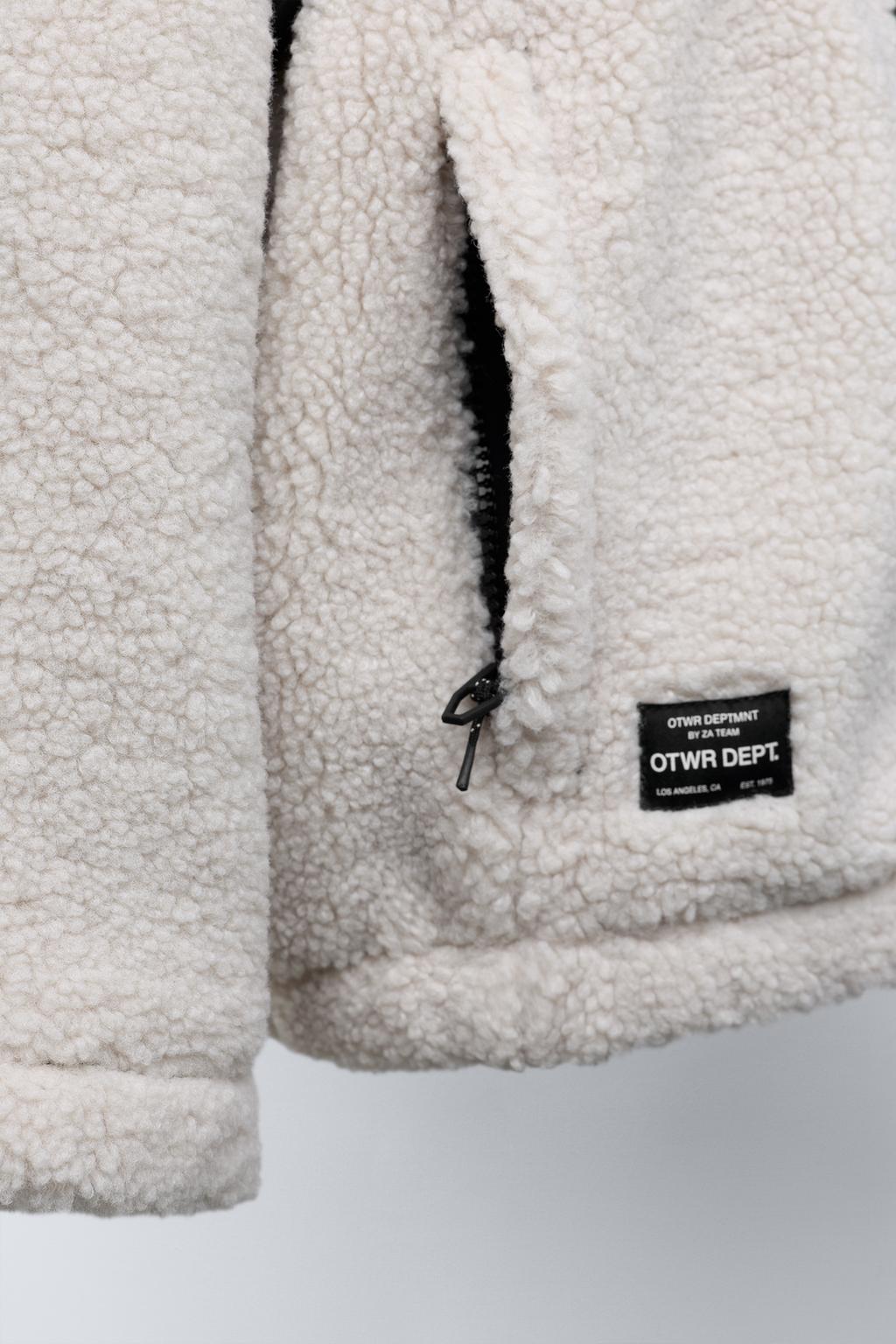 КУРТКА ИЗ ИСКУССТВЕННОЙ ОВЧИНЫ И НЕЙЛОНА