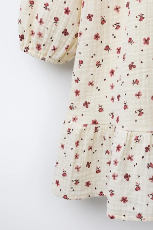 Платье с цветочным принтом и комбинированным трикотажным жилетом- Заказать в России