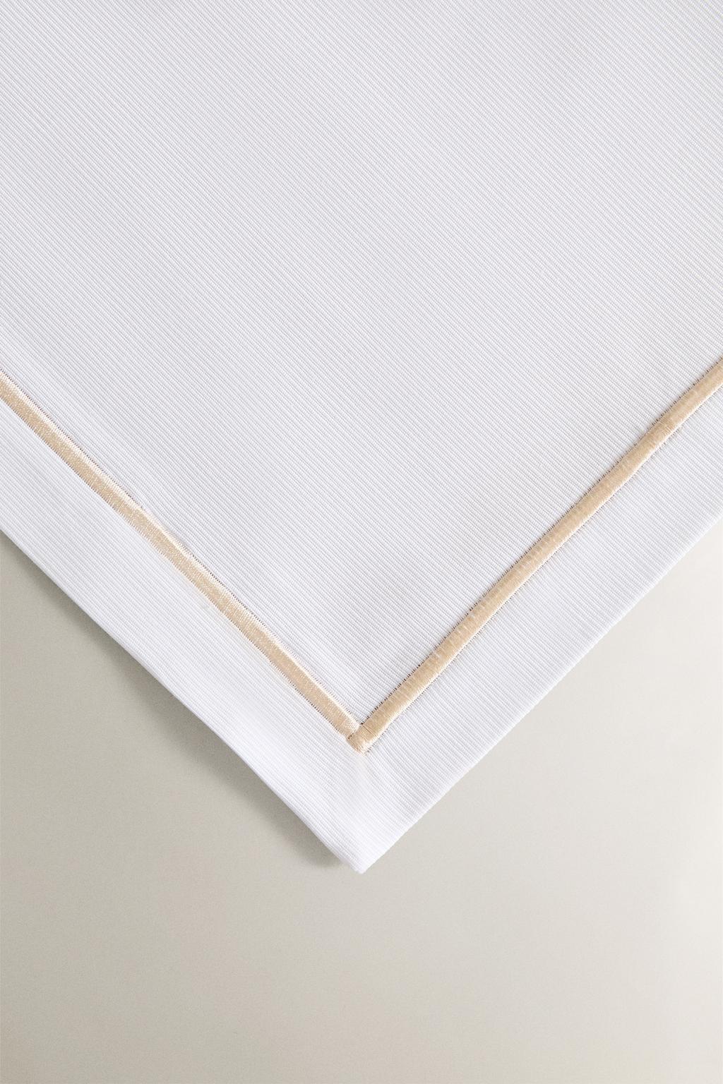 Набор салфеток из жаккарда с полосками и оборкой (набор из 2)